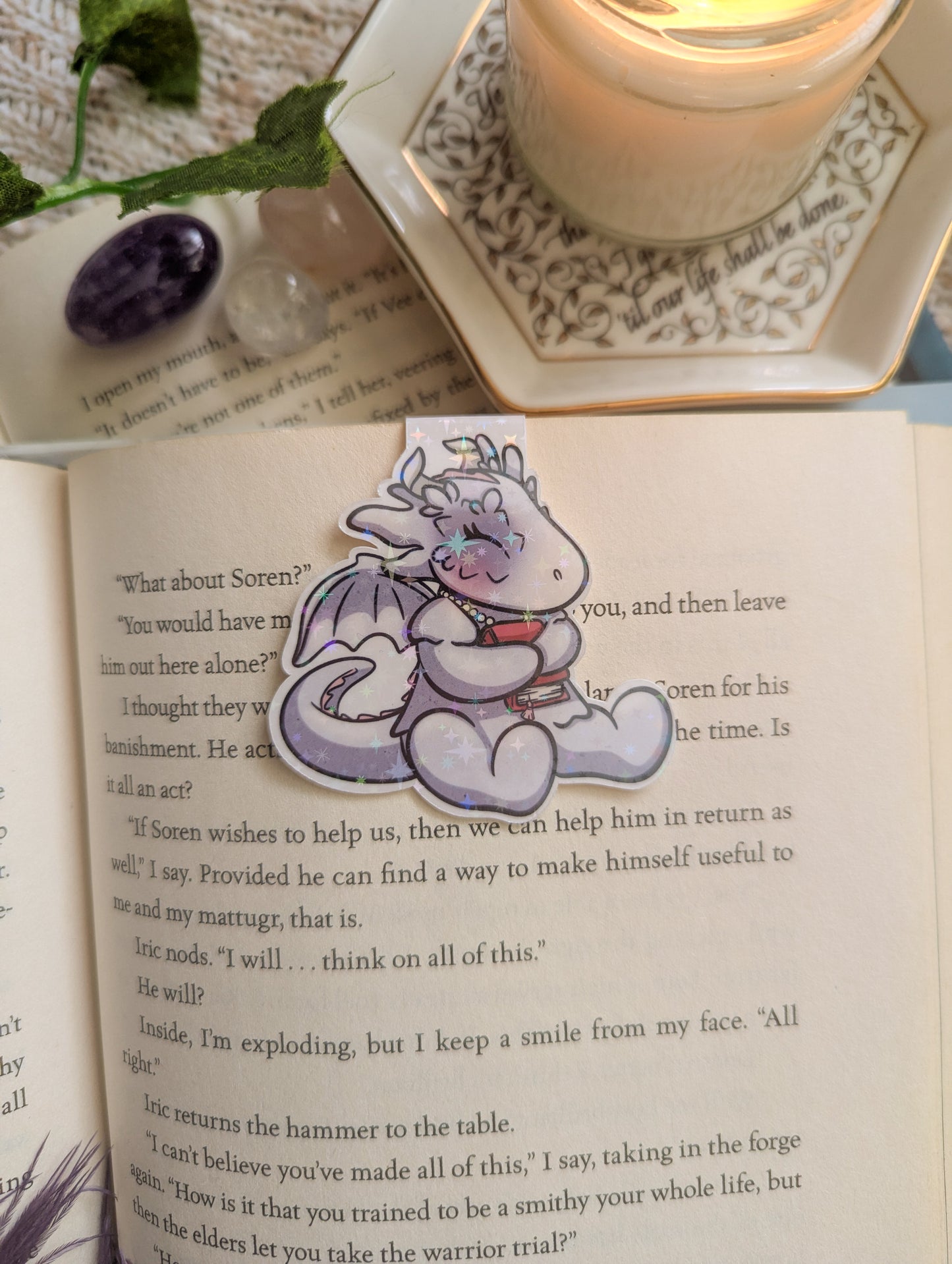 Lila Sitting Dragon Magnetic Bookmark