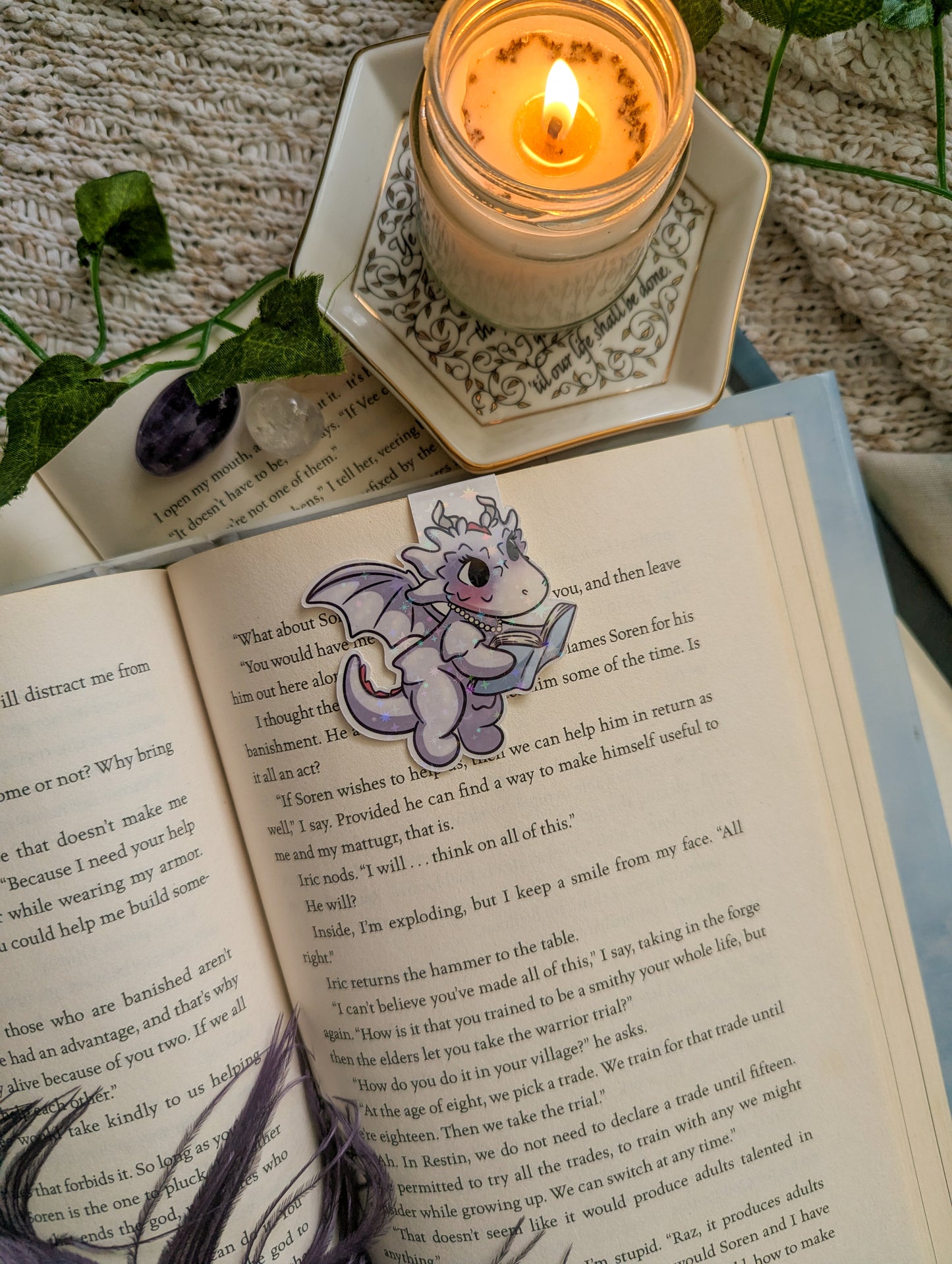 Lila Flying Dragon Magnetic Bookmark