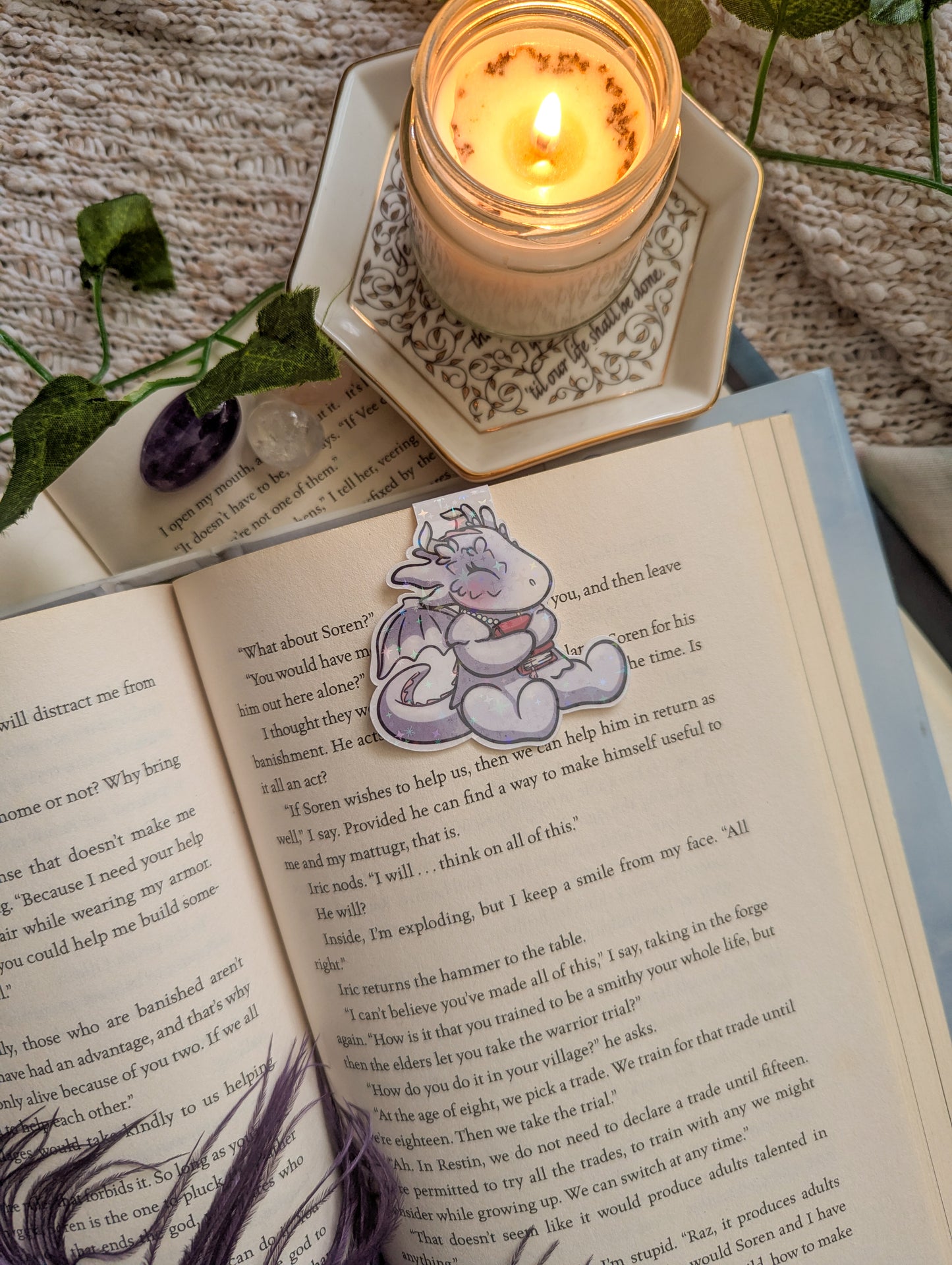 Lila Sitting Dragon Magnetic Bookmark