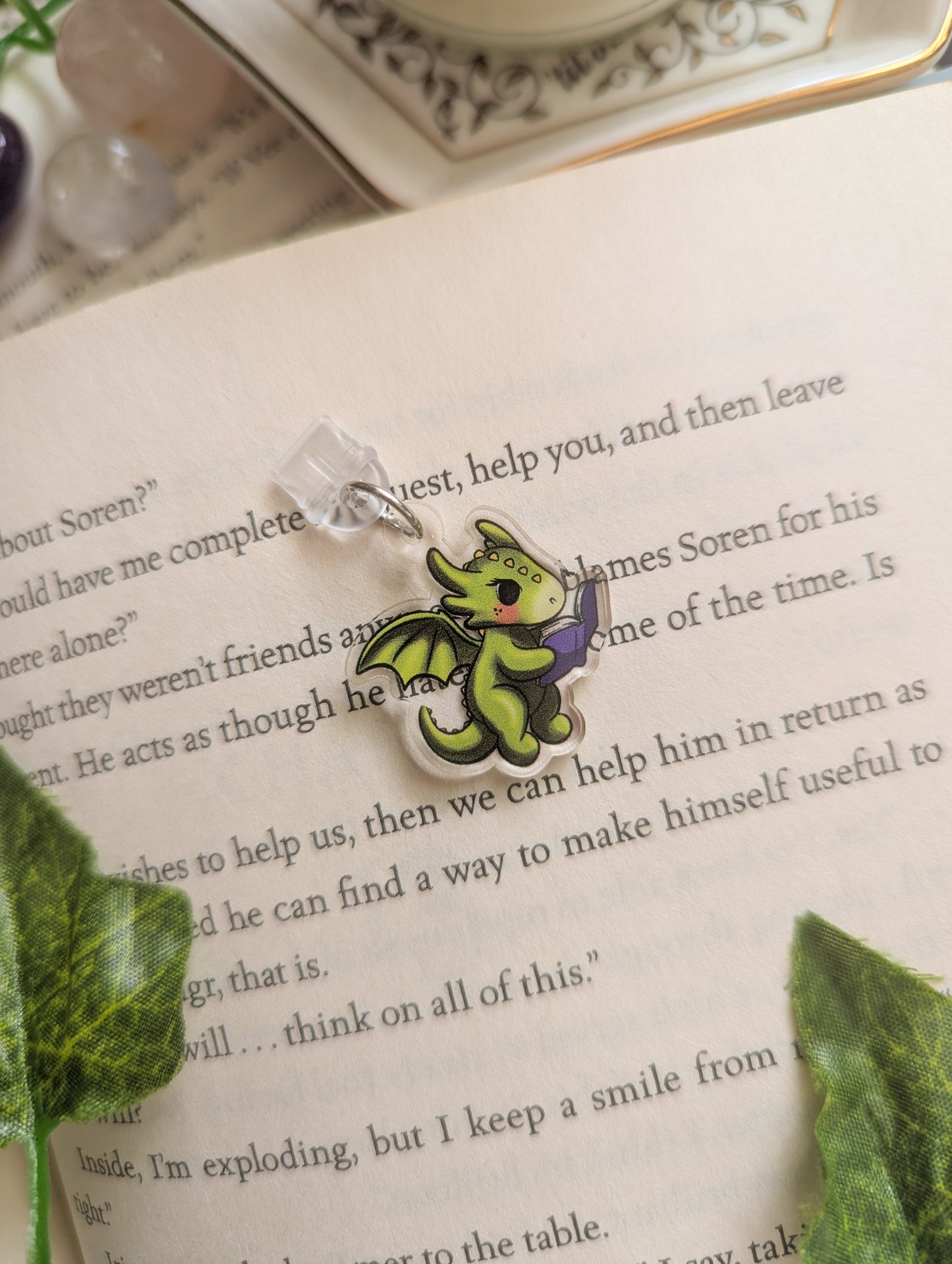 Flying Dragon Companion Kindle/Phone Charm